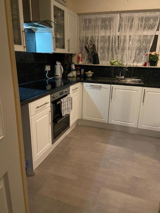King Room In Уорингтън Екстериор снимка
