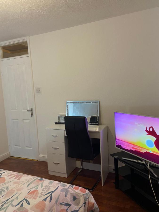 King Room In Уорингтън Екстериор снимка