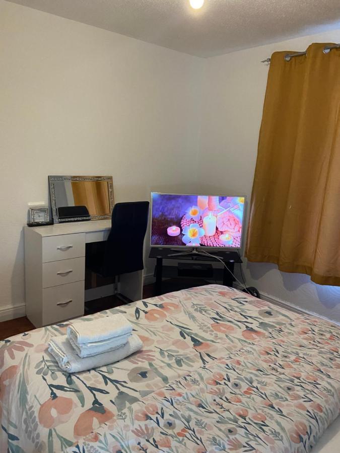 King Room In Уорингтън Екстериор снимка